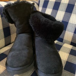 Black Bailey Button Uggs